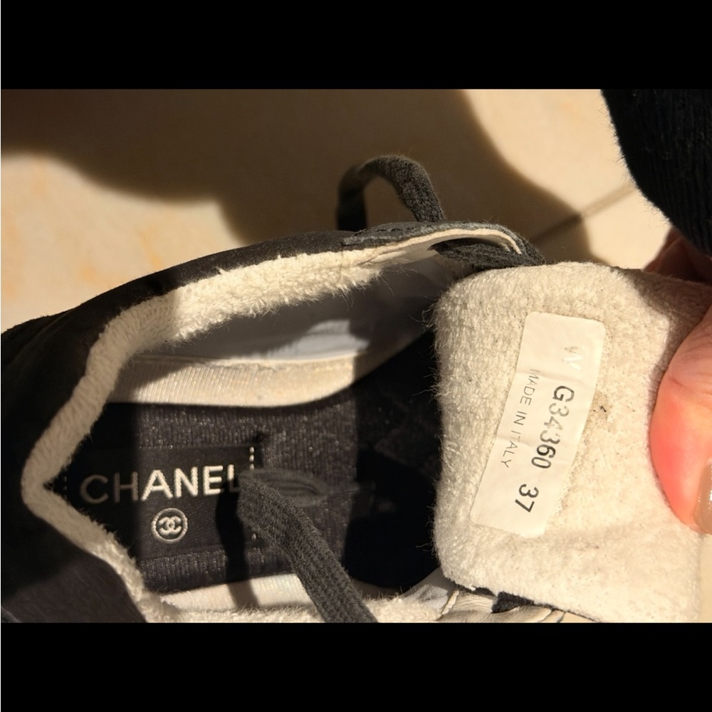 CHANEL Black and White Logo Sneakers size 37 AUTHENTIC - Picture 5 of 5